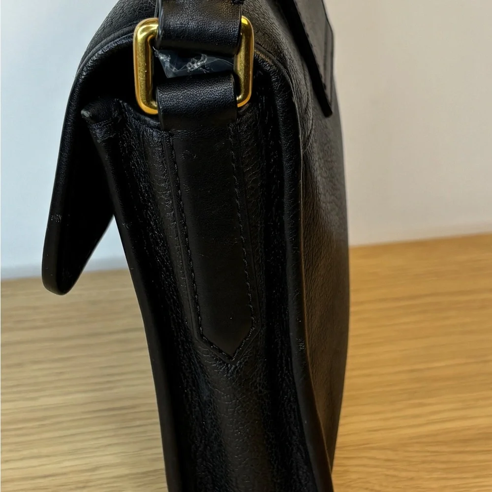 Marc by Marc Jacobs‎ Black Pebbled Leather Crossbody Bag Gold Logo Patch